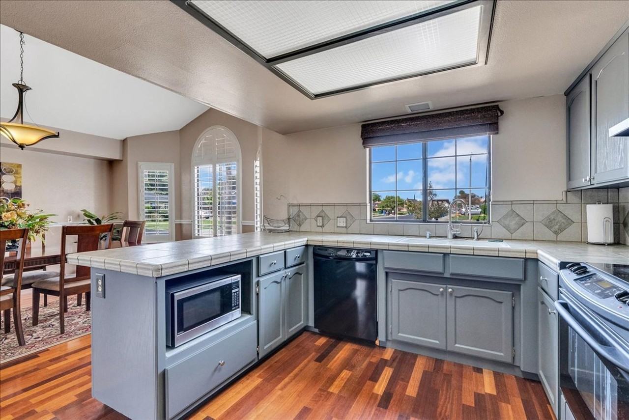 285 W Ash Ave - Photo 3 of 24