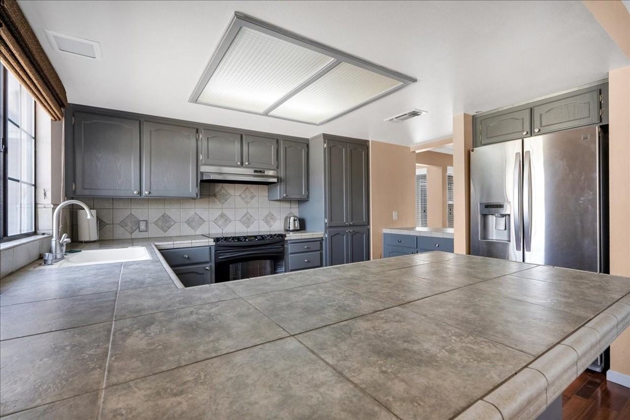 285 W Ash Ave - Photo 4 of 24