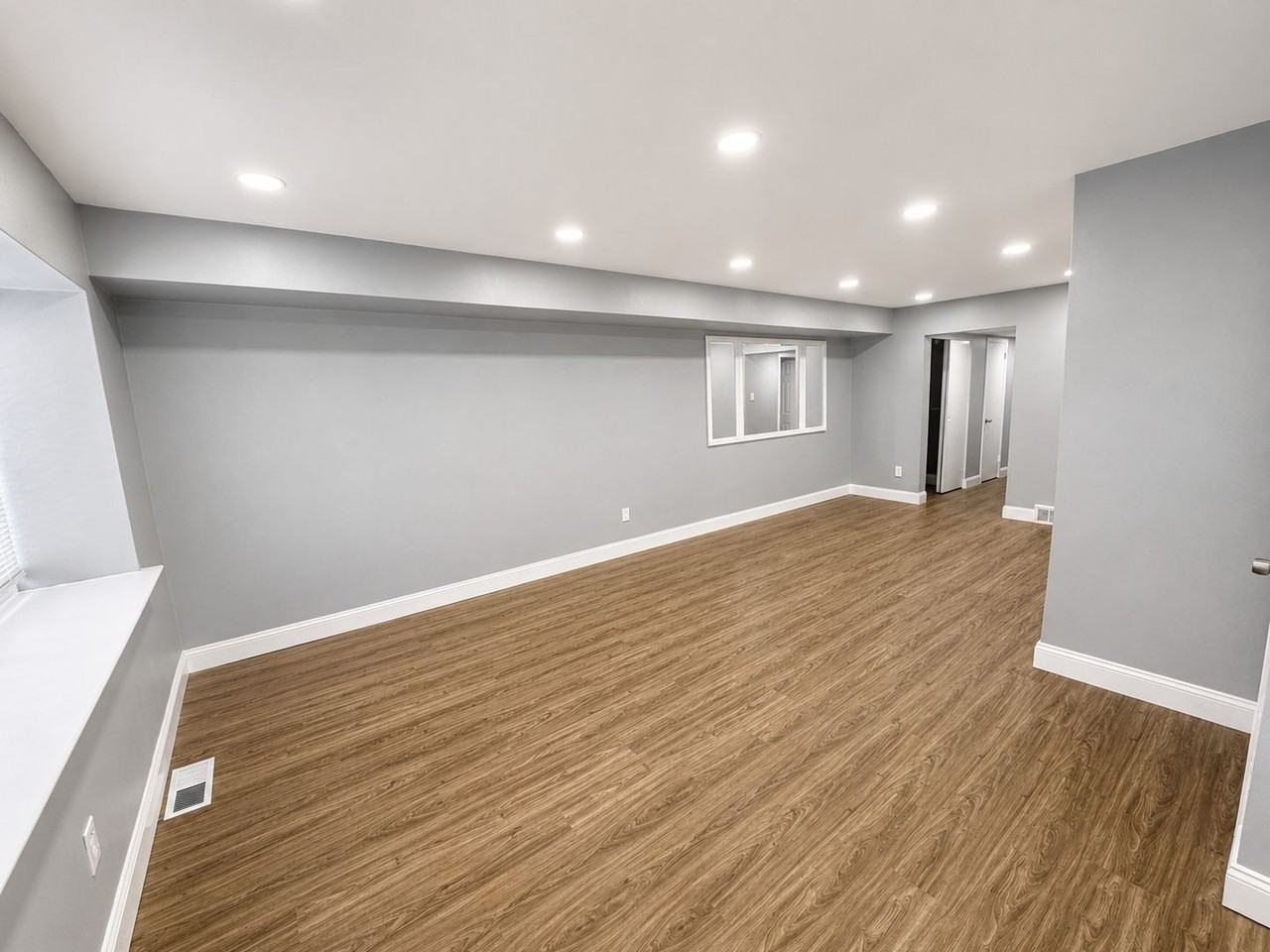 2216 Hoffnagle St - Photo 6 of 10