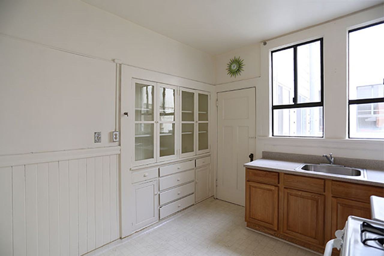 1551 Hyde St - Photo 7 of 12