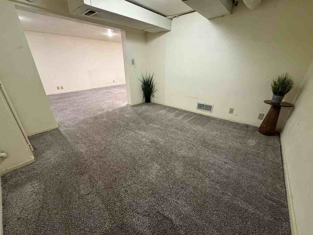 100 Norfolk Rd - Photo 5 of 36