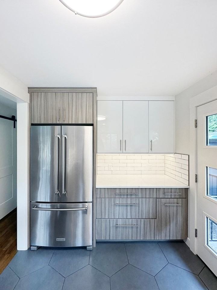 3803 Carr Pl N - Photo 2 of 14