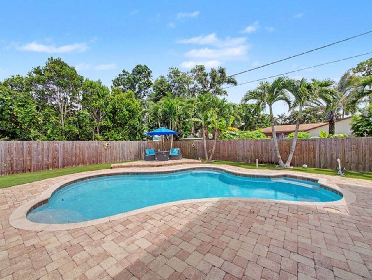 4868 Canal Dr