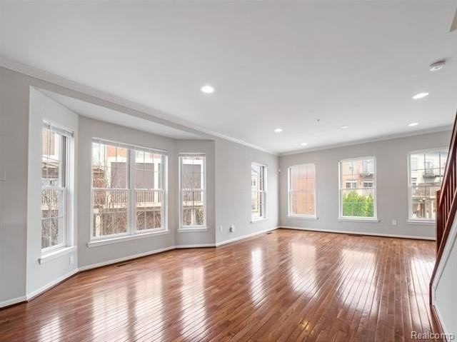 502 Graten St - Photo 3 of 24