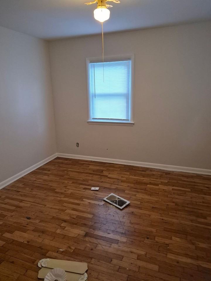 686 N 26th St - Photo 2 of 10