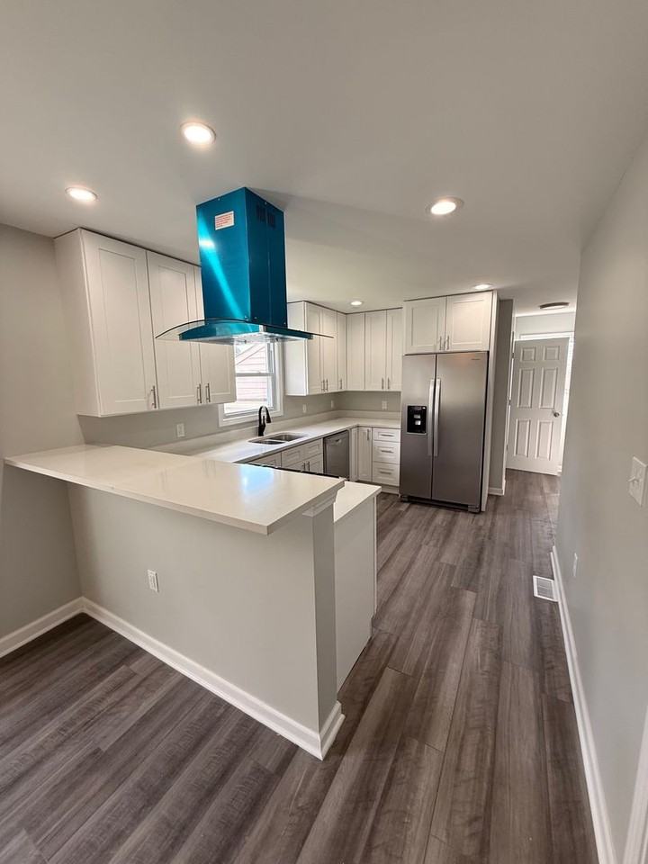 4624 Towle Ave - Photo 2 of 14