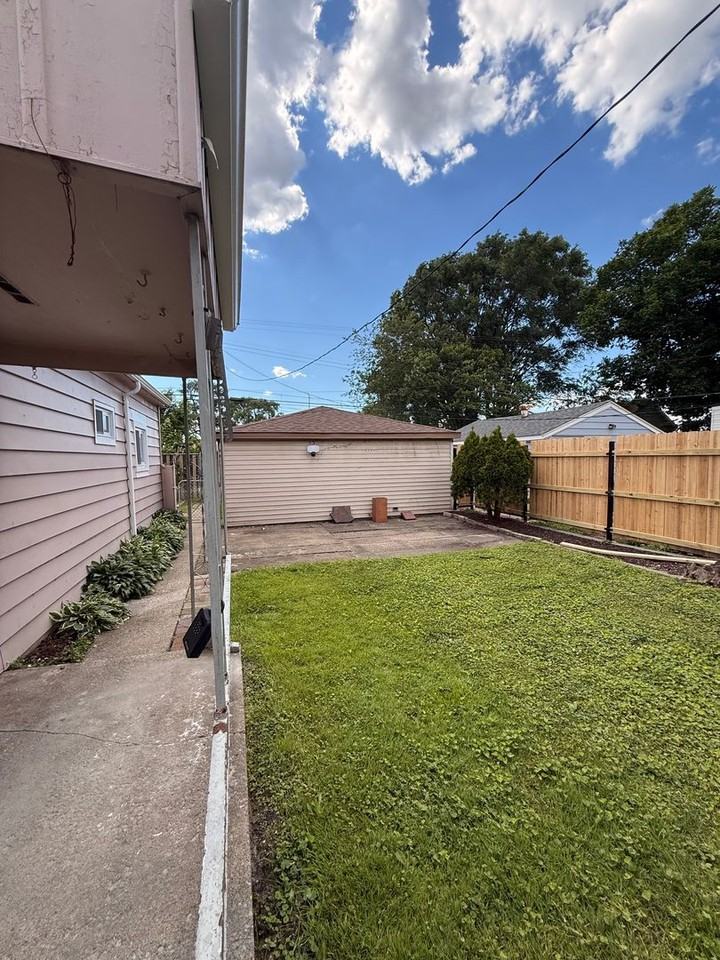 4624 Towle Ave - Photo 4 of 14