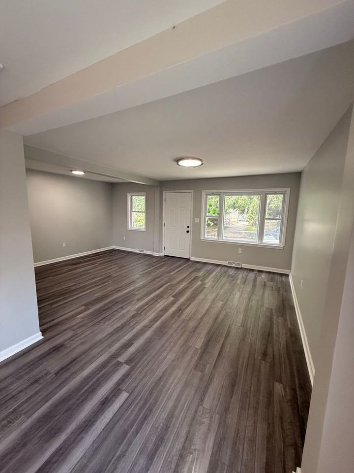 4624 Towle Ave - Photo 7 of 14
