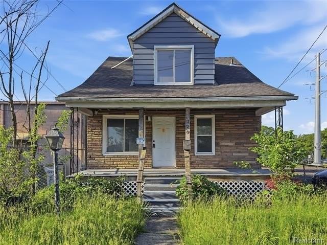 329 W Muir Ave