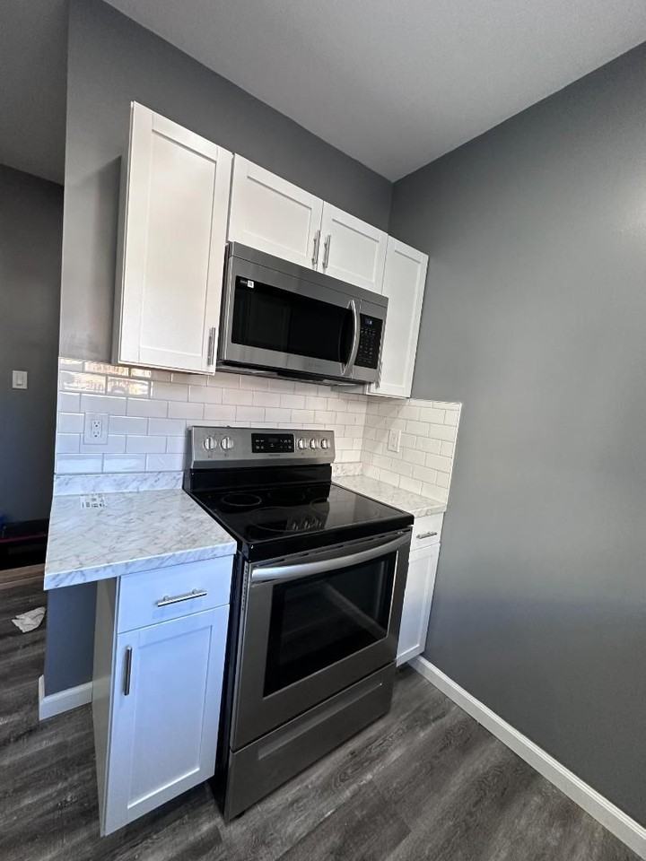153 Vine St - Photo 6 of 18