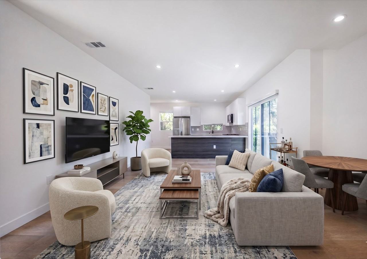 11311 Collins St - Photo 2 of 34
