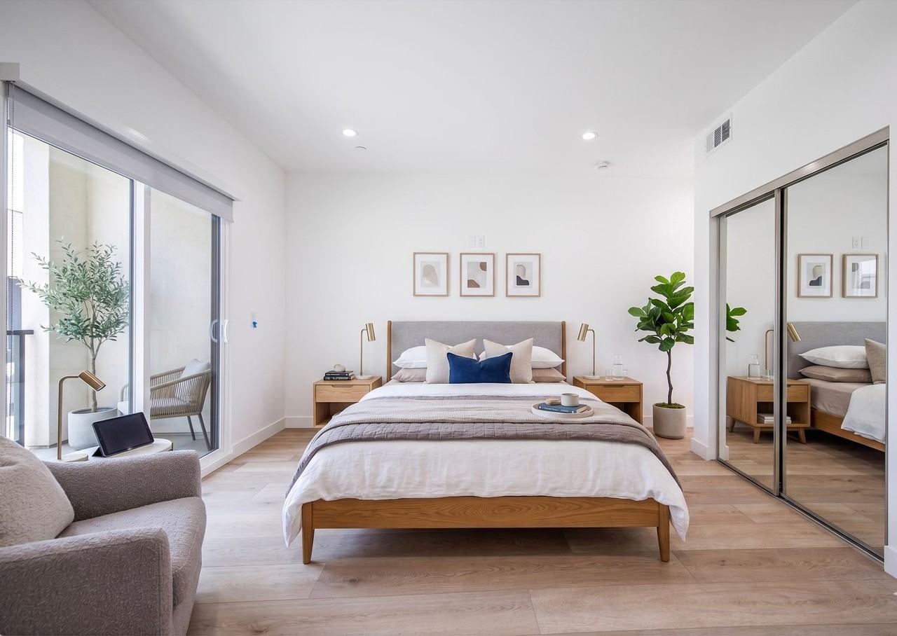 11311 Collins St - Photo 4 of 34