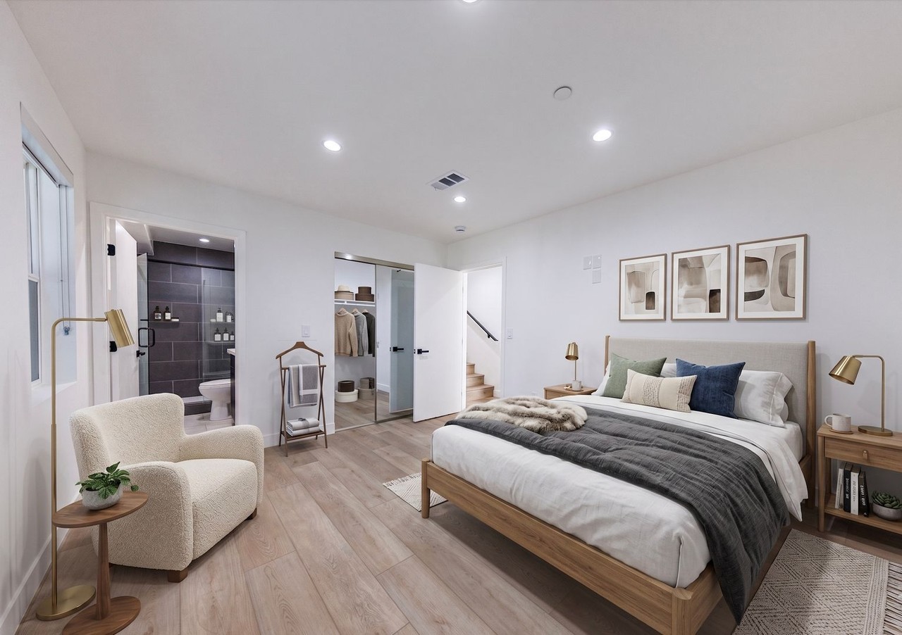 11311 Collins St - Photo 3 of 50