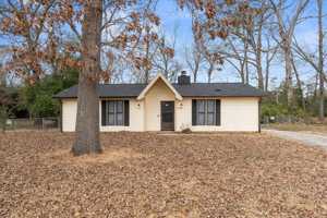 featured image of 2357 Basswood Dr #1