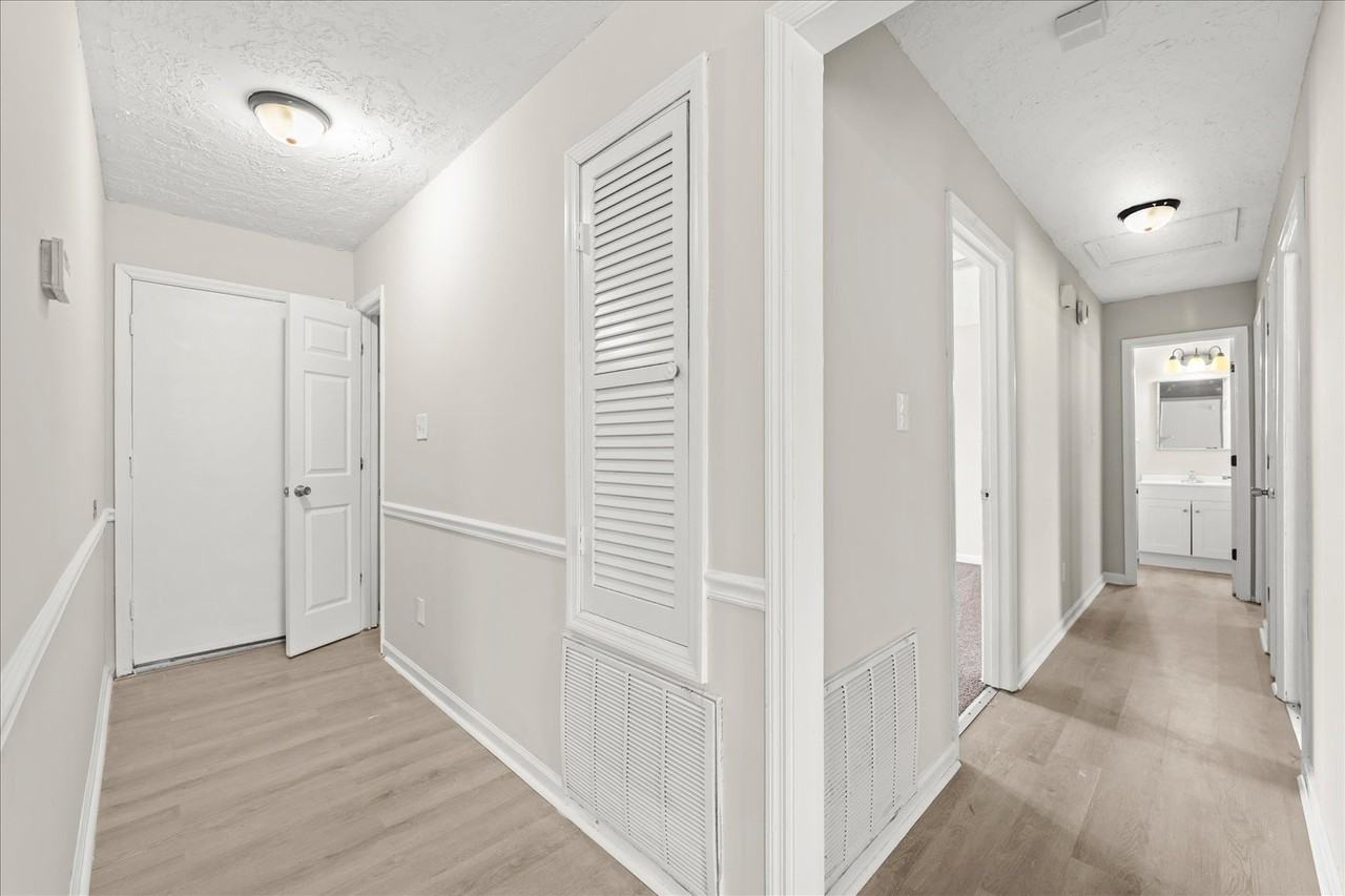 2357 Basswood Dr #1 - Photo 5 of 23