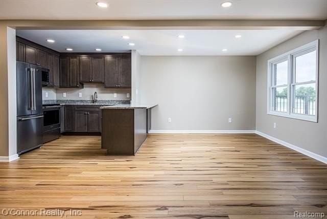 1320 Michigan Ave - Photo 5 of 20