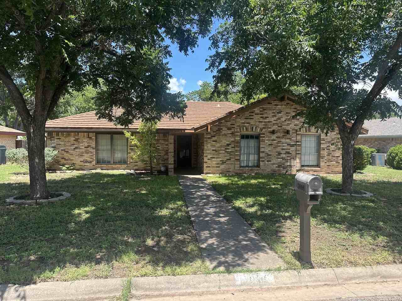 3006 Sierra Dr
