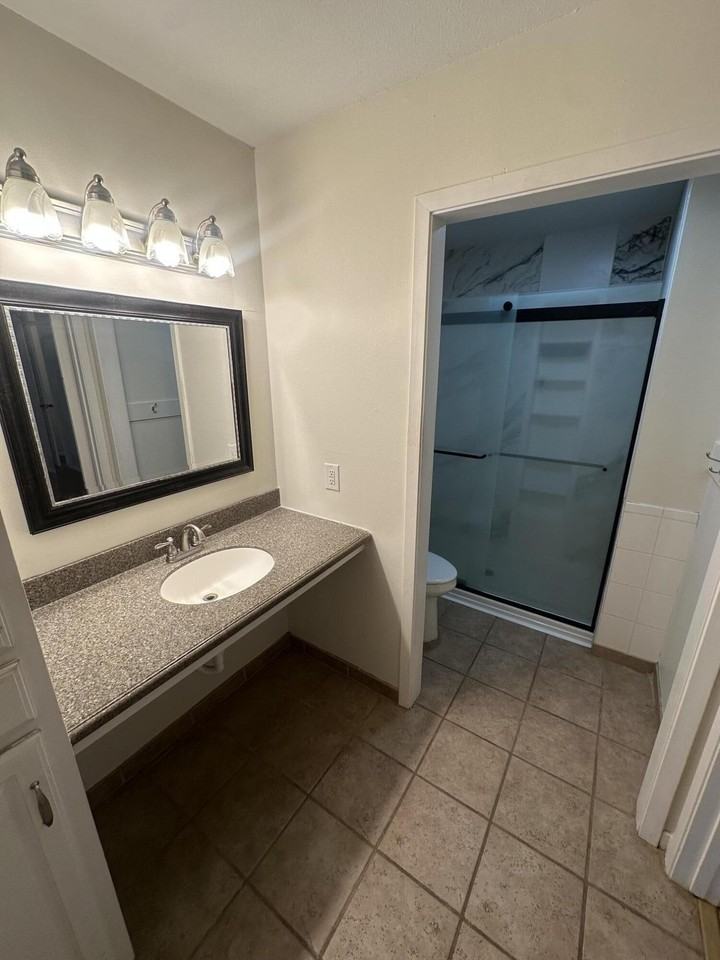 3006 Sierra Dr - Photo 7 of 16