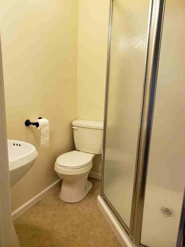 5050 Queen Chapel Rd - Photo 5 of 11