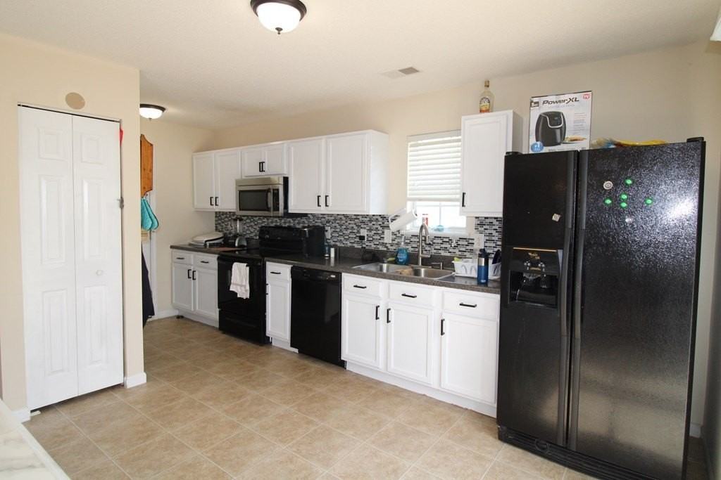 1724 Polaris Dr - Photo 3 of 18