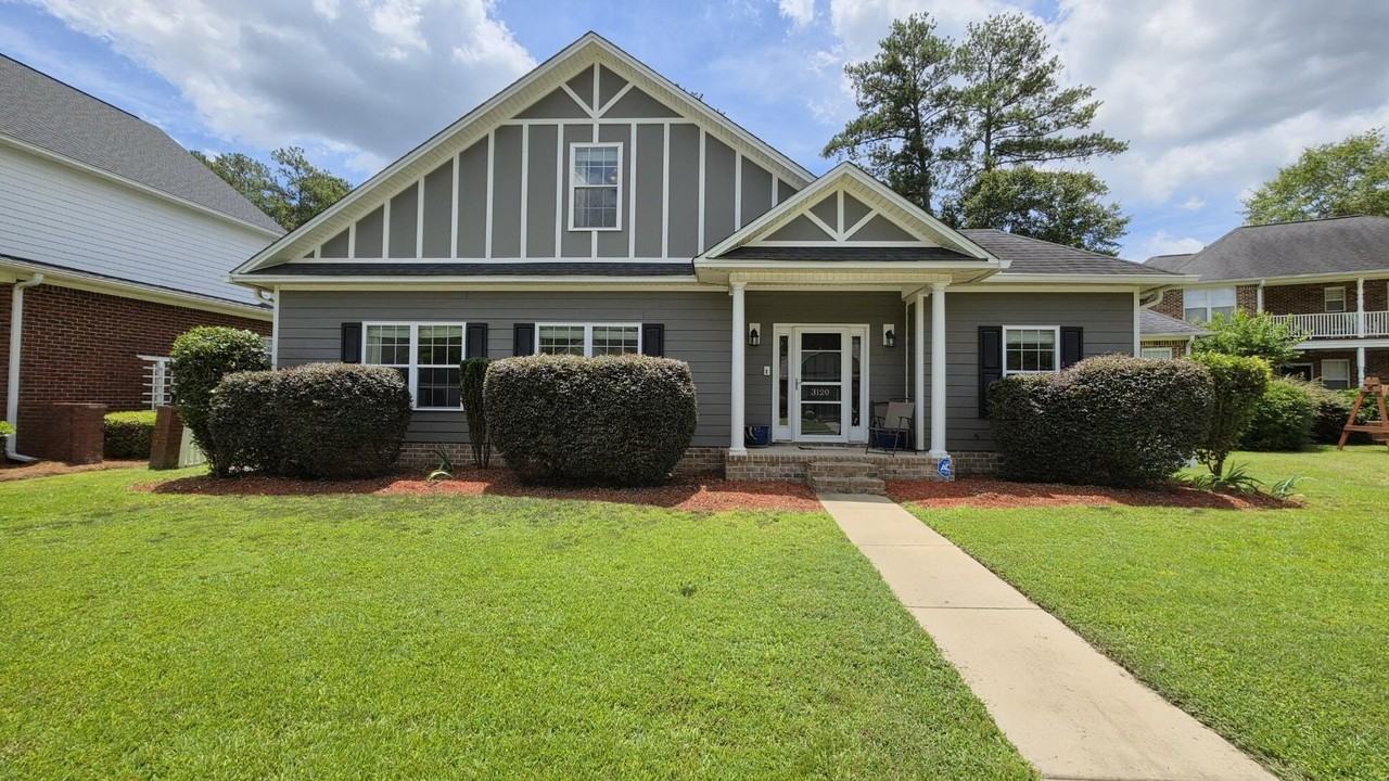 3120 Mayflower Ln - Photo 2 of 38