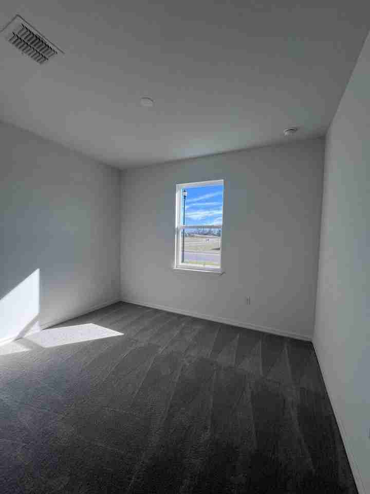 246 Brookshire Ave - Photo 4 of 15