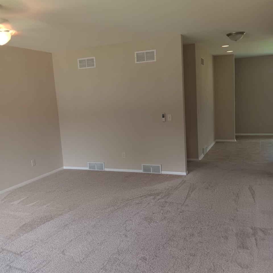 2685 Richardson St - Photo 2 of 17