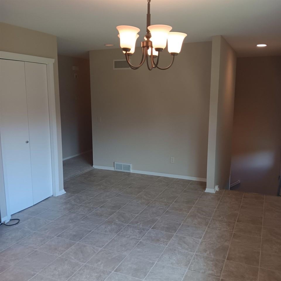 2685 Richardson St - Photo 7 of 17