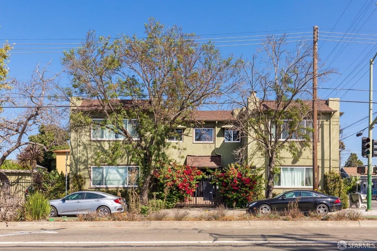 906 40th St - Photo 2 of 27