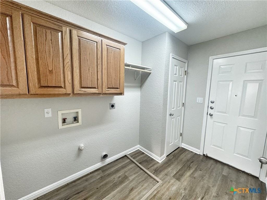 521 Woodlake Dr - Photo 6 of 34