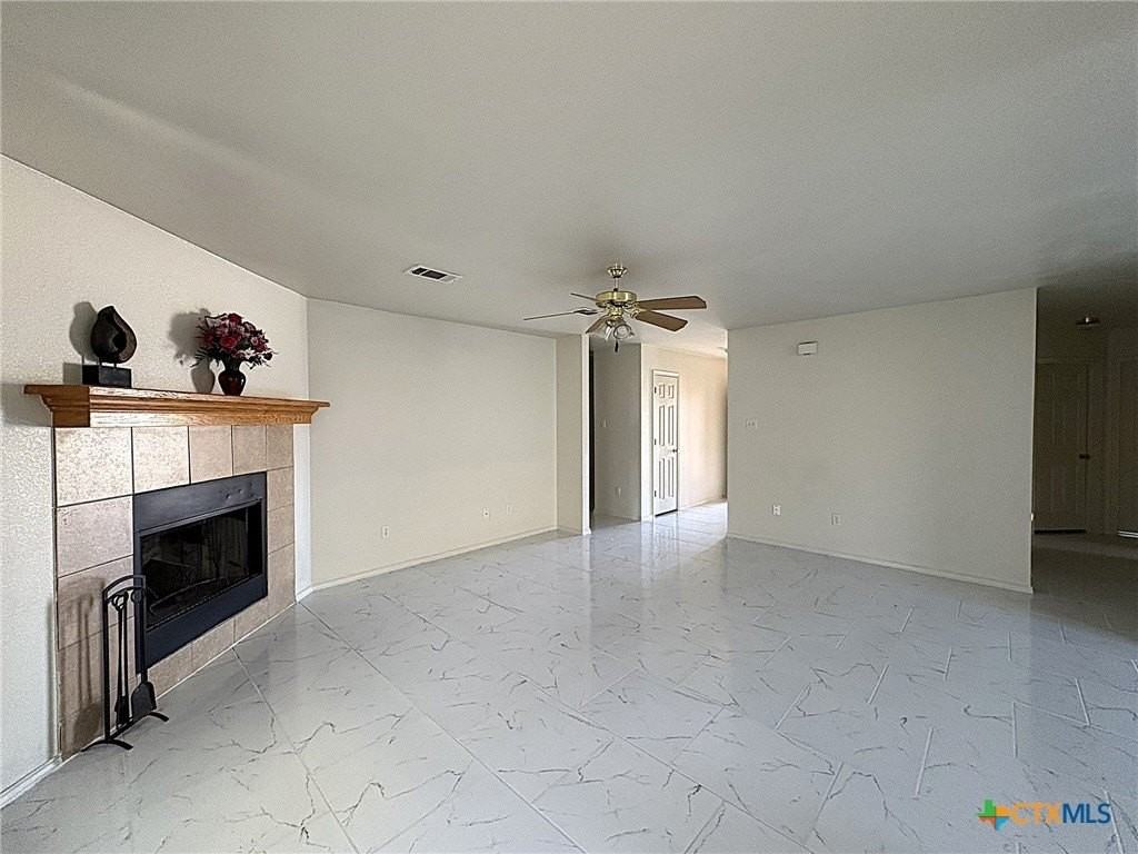 1117 Katelyn Cir - Photo 3 of 21