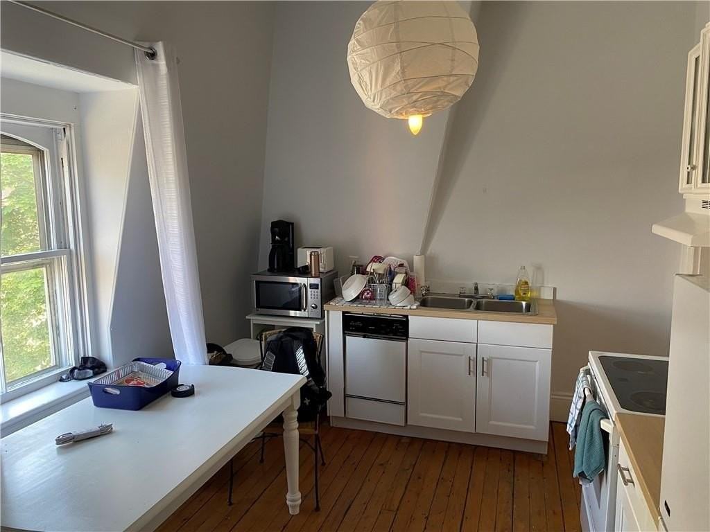 10 Clarke St - Photo 3 of 15