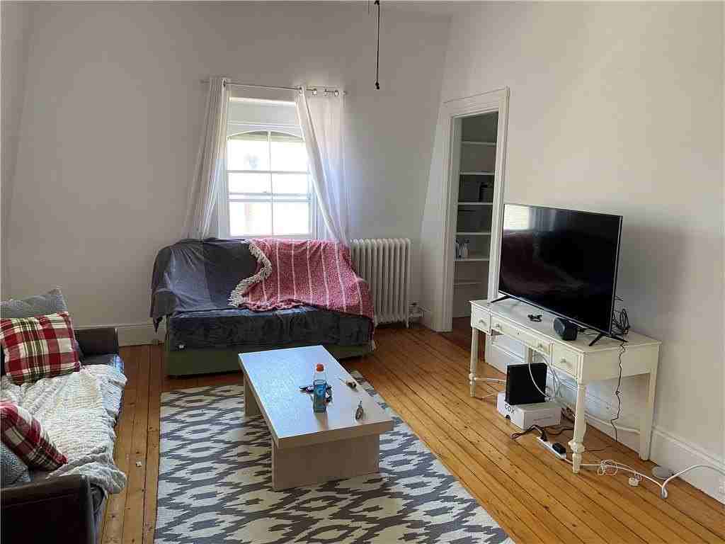 10 Clarke St - Photo 6 of 15