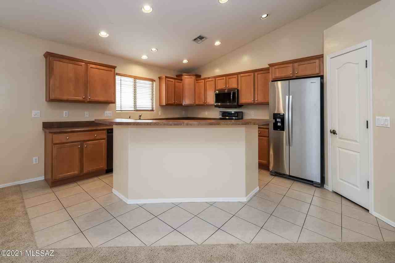10489 E Bonpland Willow Dr - Photo 7 of 28