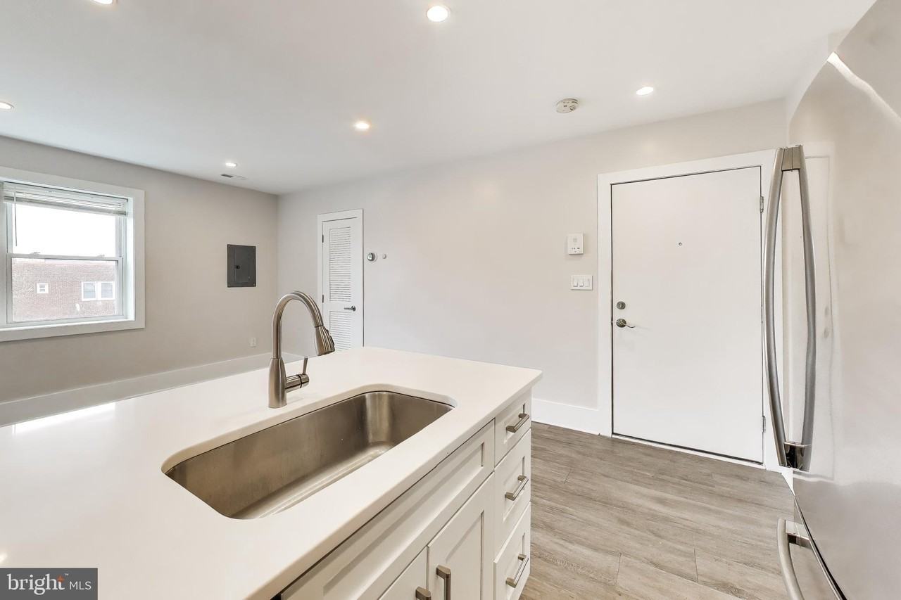 924 19th St Ne #3 - Photo 3 of 22