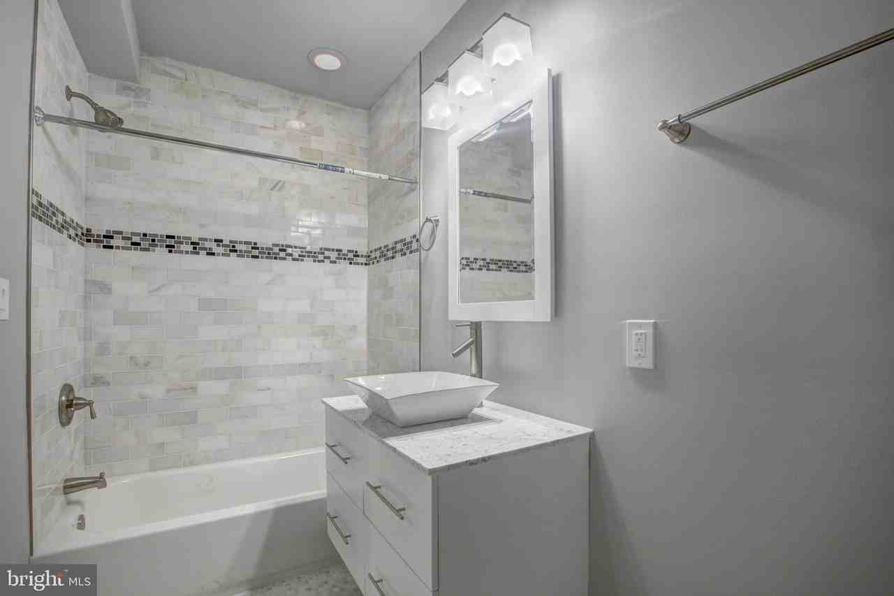 1827 Benning Rd Ne #403 - Photo 5 of 11