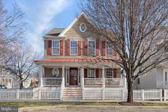 301 Adelaide Dr - Photo 1 of 1