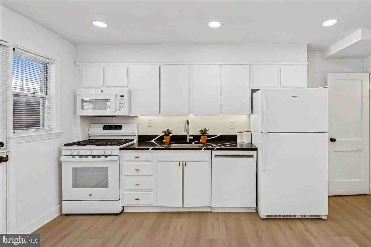 1612 Hardwick Rd - Photo 6 of 21