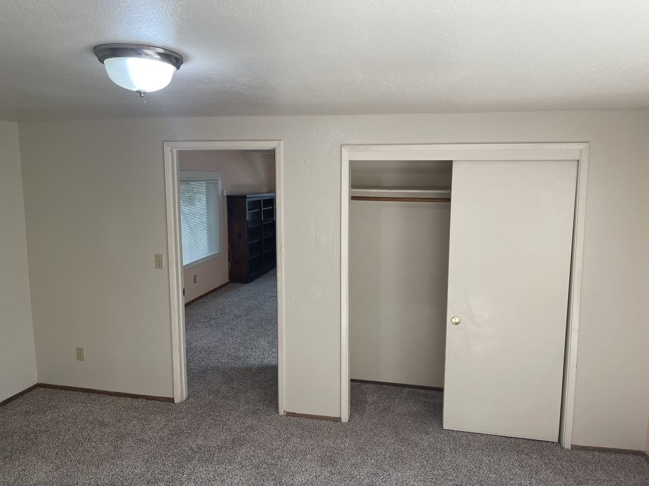 1092 Humboldt Avenue (G) - Photo 6 of 7