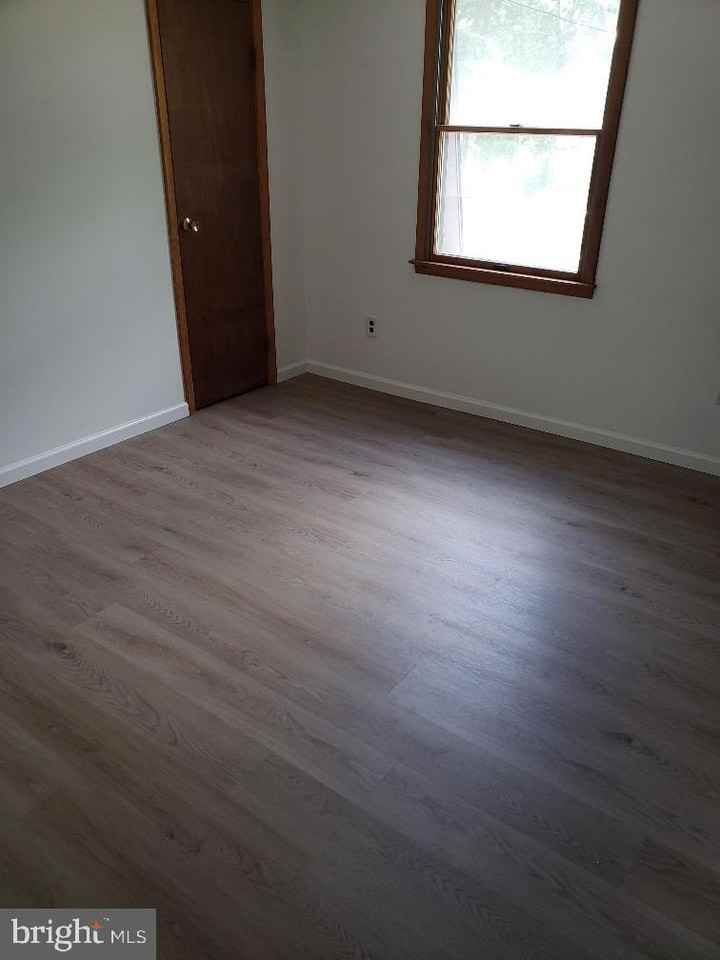107 W Branch Ave - Photo 7 of 9