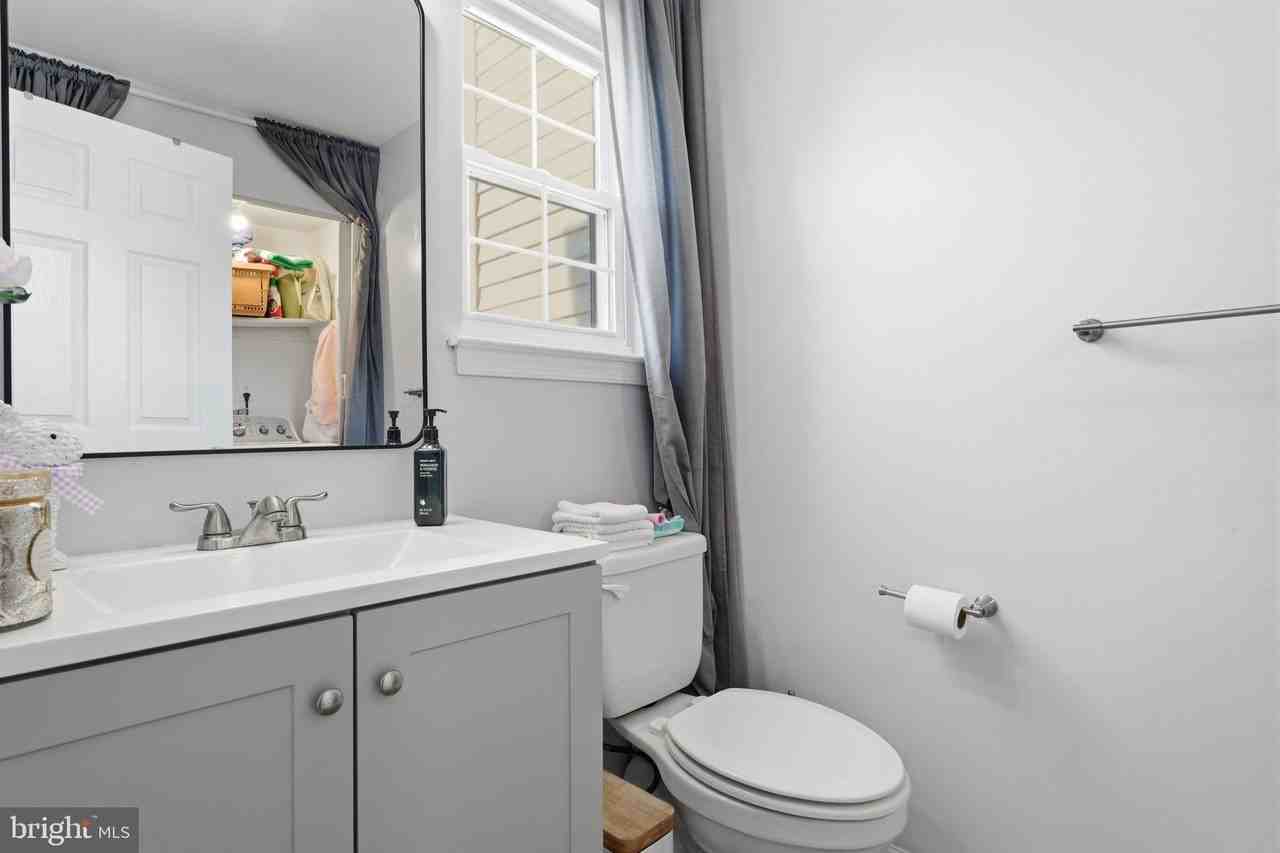272 Hudson Ct - Photo 7 of 41
