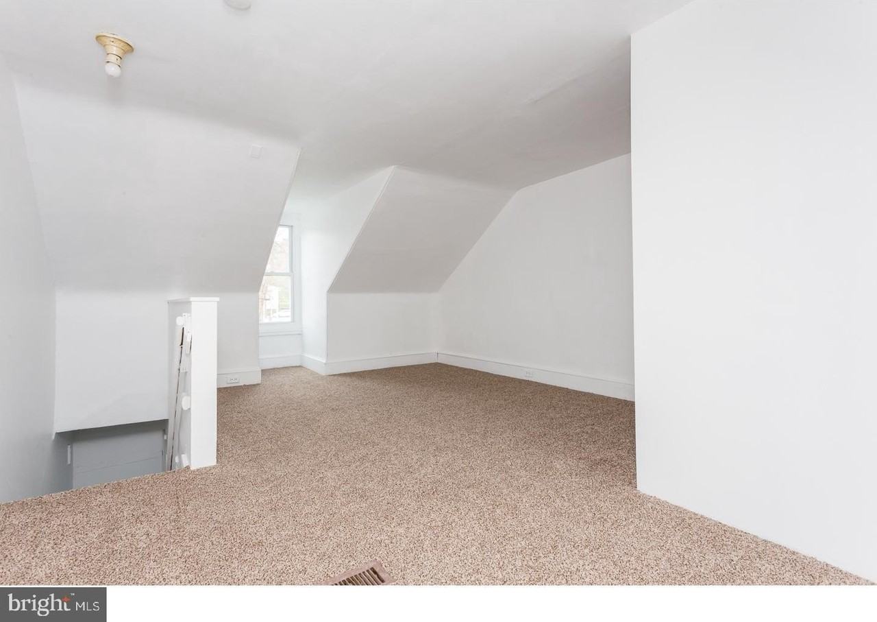 849 Queen St - Photo 3 of 18