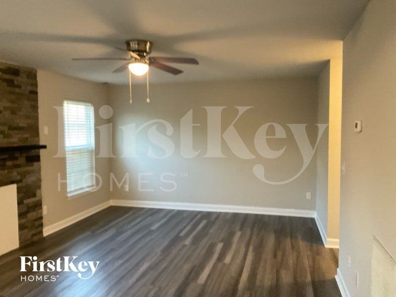 838 Anchor Way Ne - Photo 3 of 10
