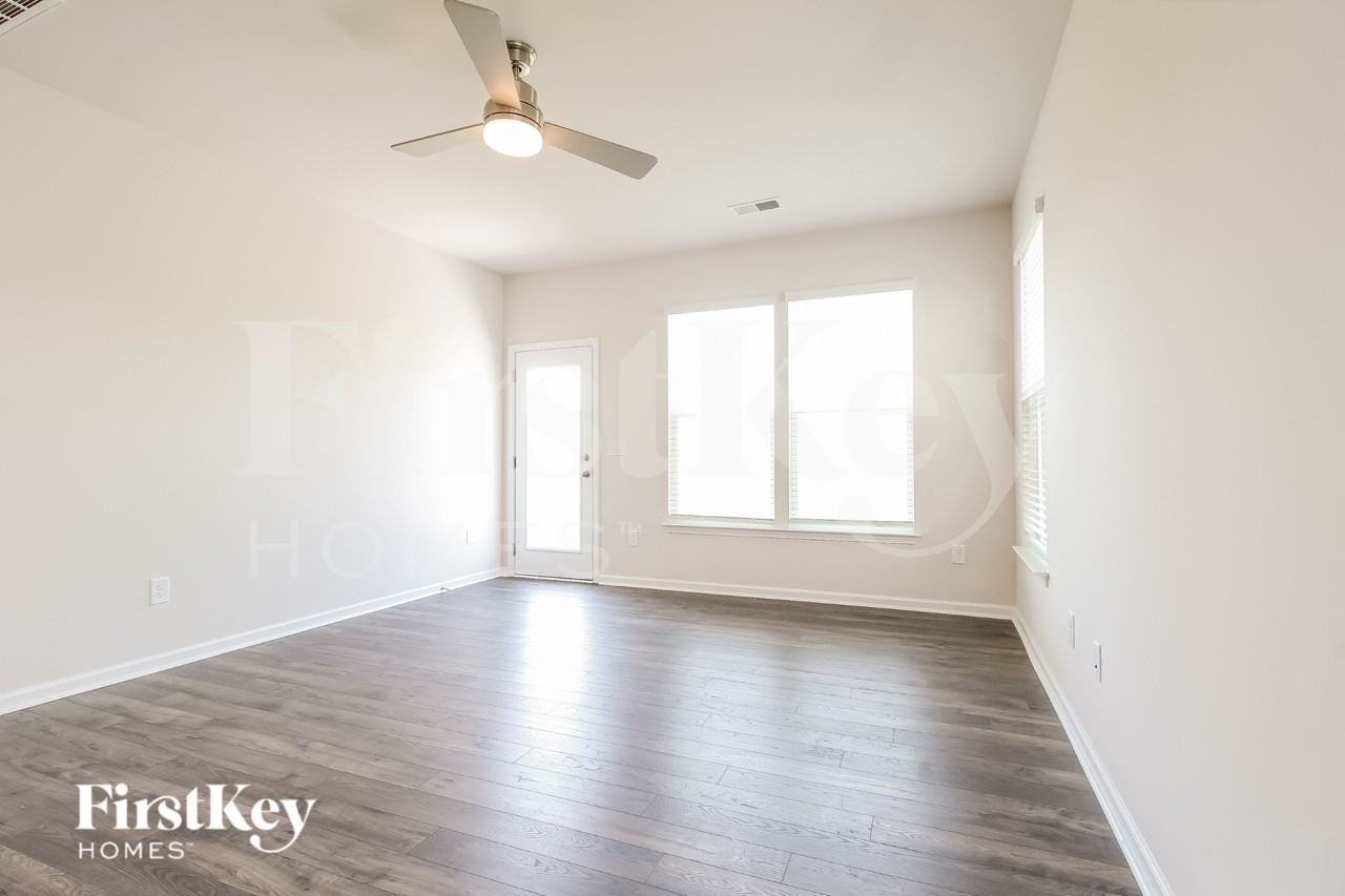 612 Goldburn Way - Photo 3 of 16
