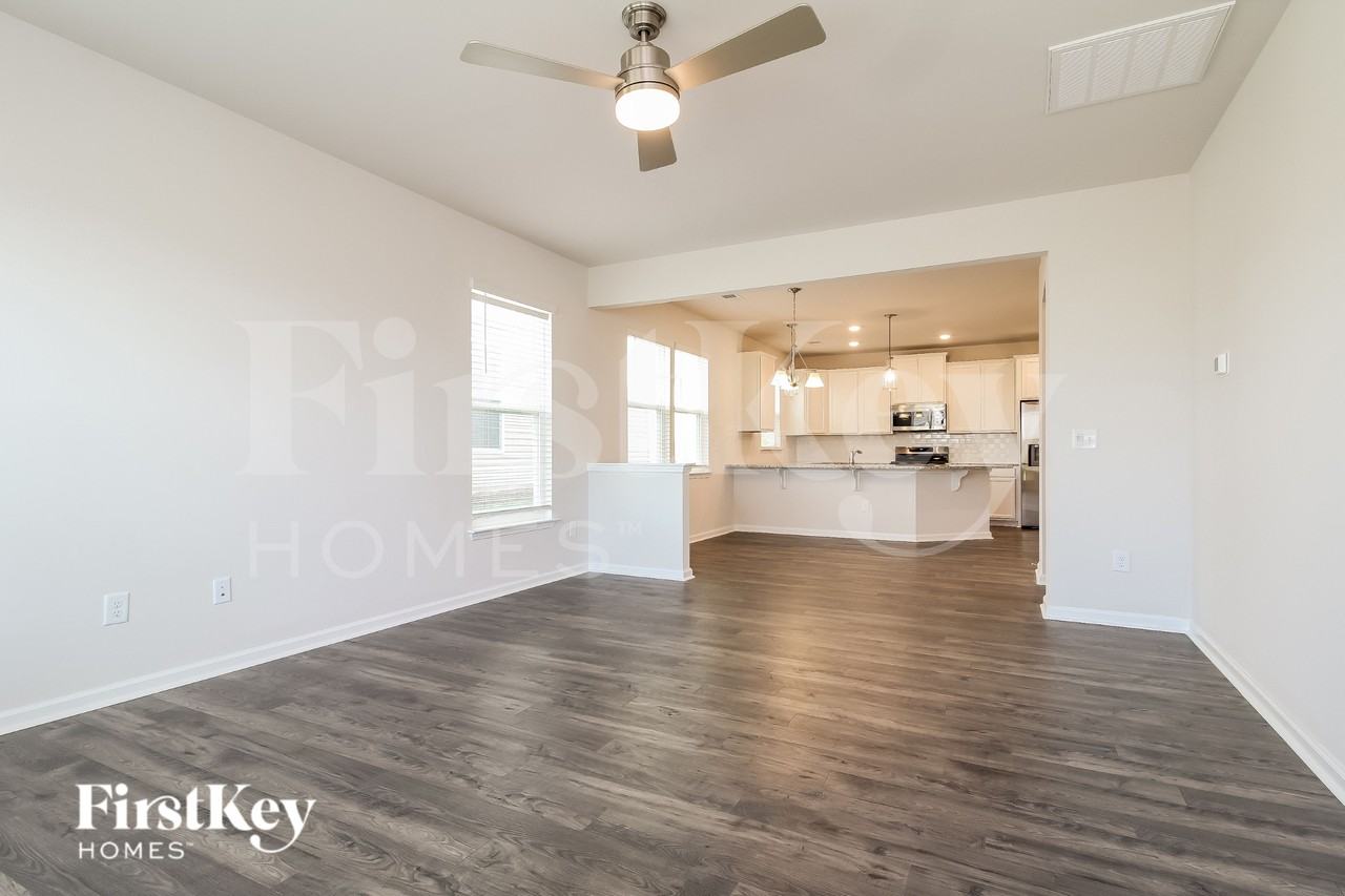 612 Goldburn Way - Photo 4 of 16