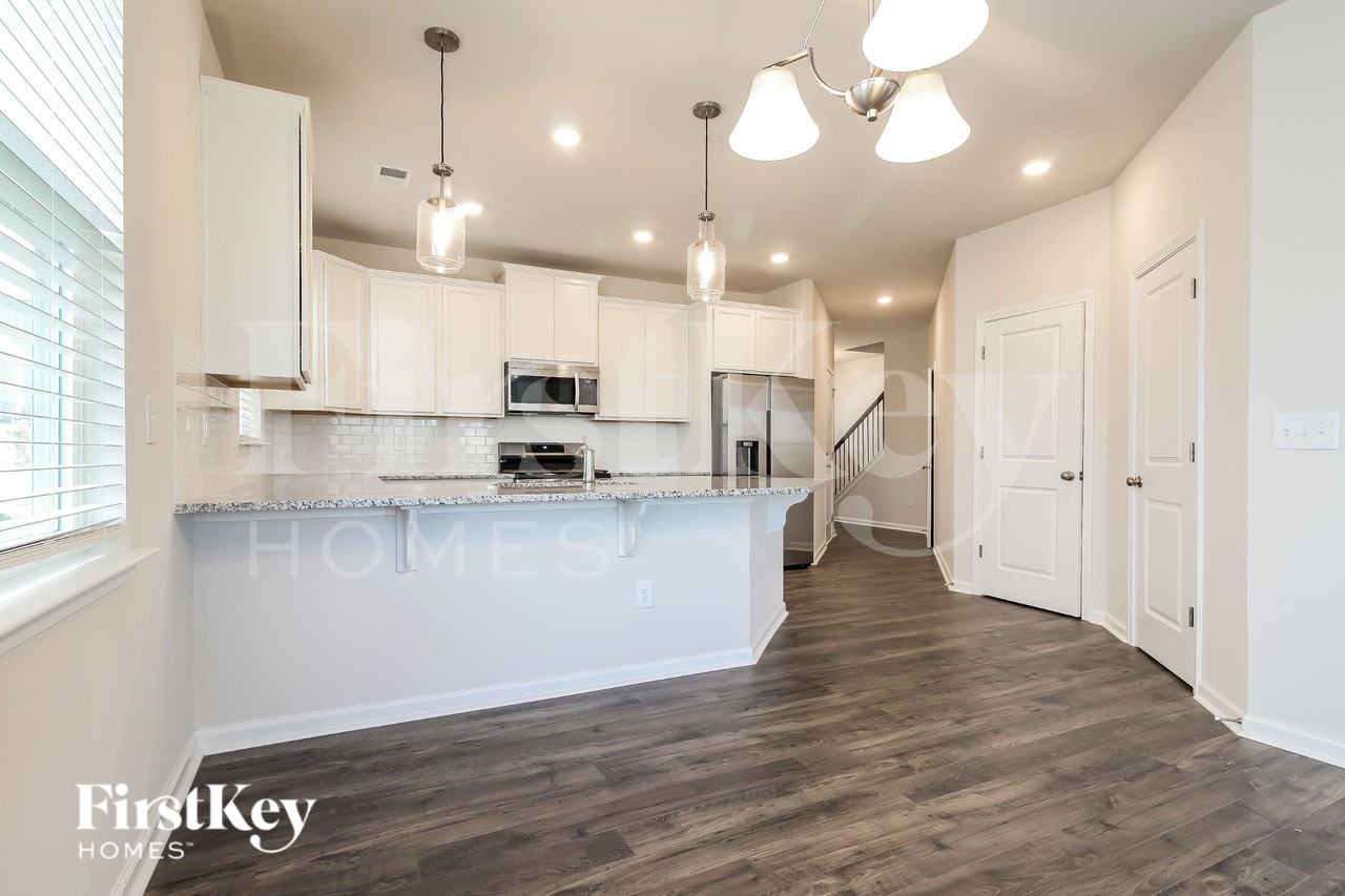 612 Goldburn Way - Photo 5 of 16