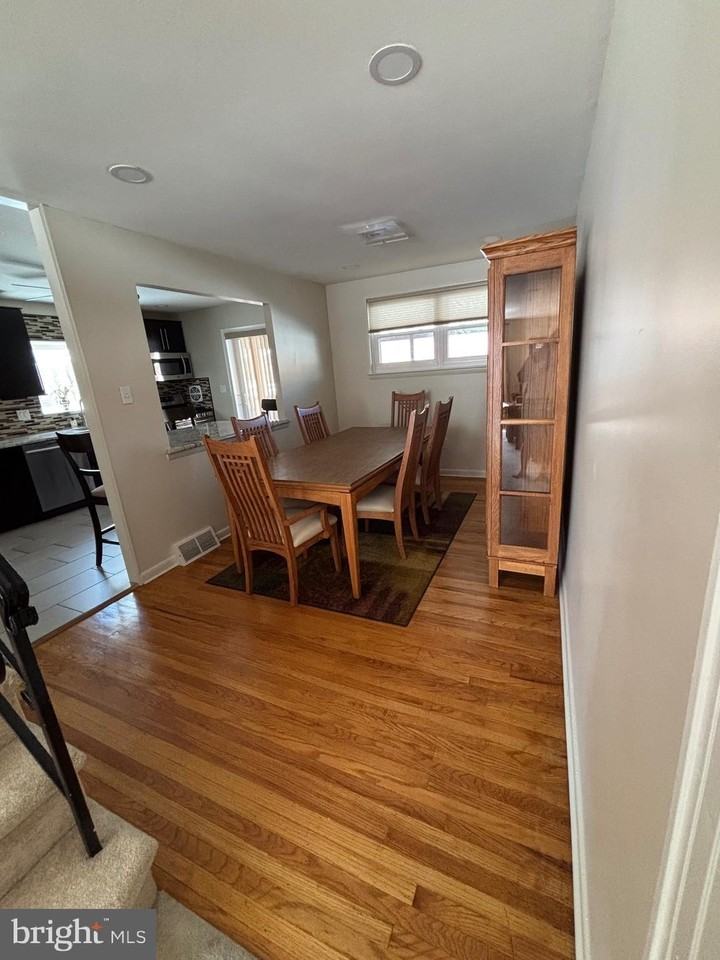 2830 Willits Rd - Photo 5 of 29