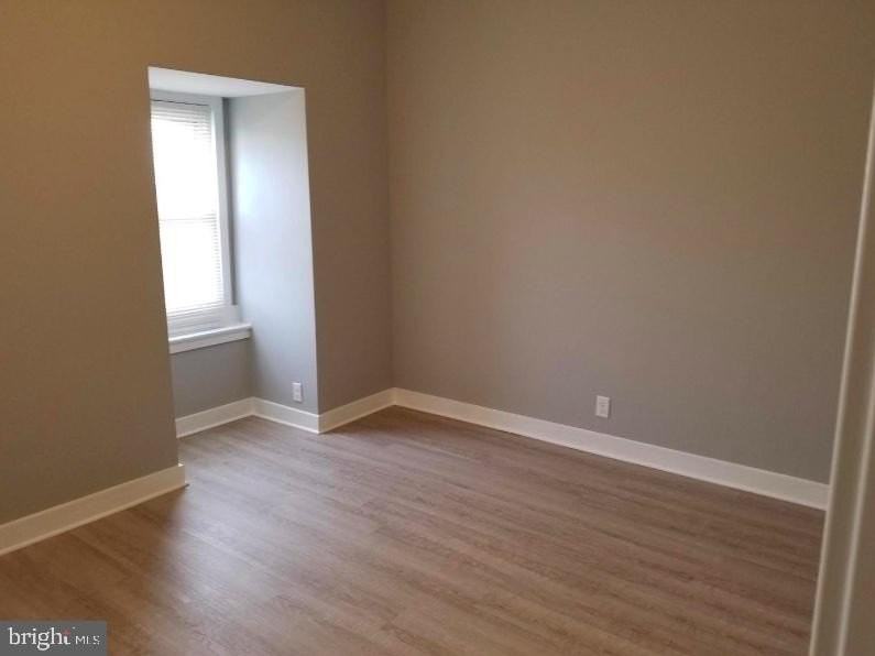 2142 S Broad St - Photo 5 of 8