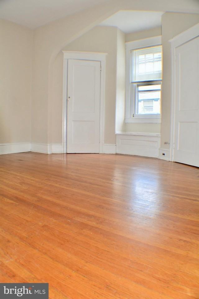 510 W Manheim St #2 - Photo 6 of 14