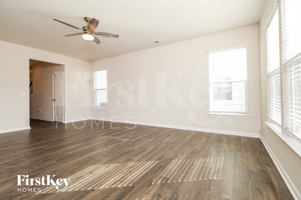 304 Ashborne Ln - Photo 2 of 15